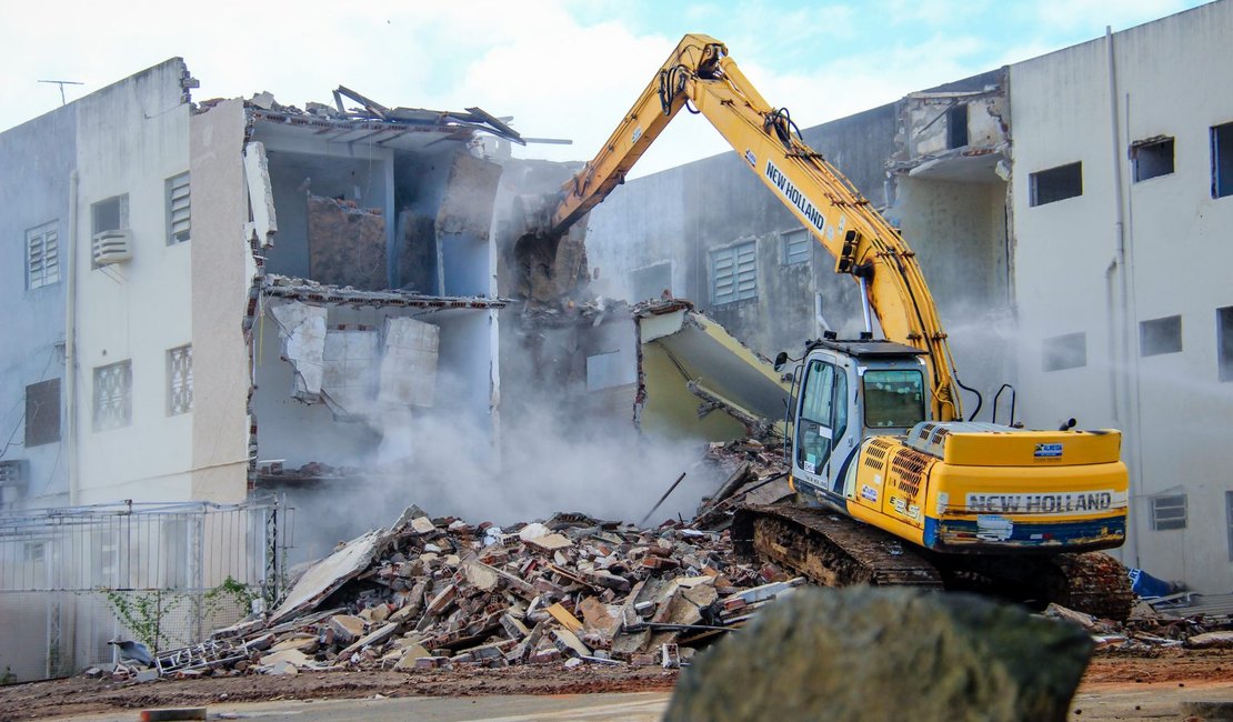 Pinheiro: demolições de prédios colapsados têm cronograma alterado