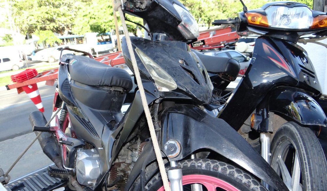 Adolescente é detido após trocar moto roubada por Iphone