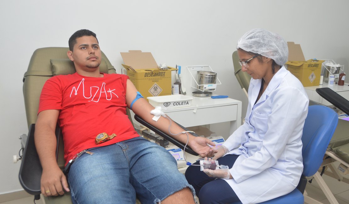 Hemoal faz coleta externa de sangue em faculdade no bairro do Farol, nesta terça (29)