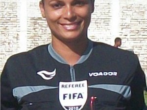 A vida de mãe de árbitro de futebol não é fácil 