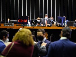 Câmara aprova MP que exige renda mensal per capita de até 1/4 do salário mínimo para acesso ao BPC