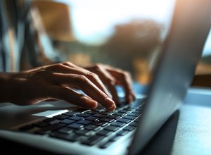 Democrático: Bootcamp de programação é porta de entrada para o mercado de TI