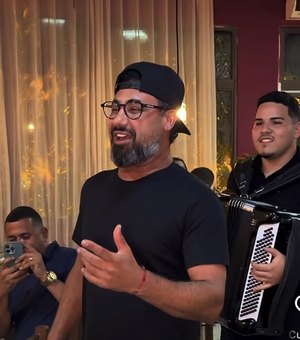 Raí Saia Rodada surpreende casal durante noivado em restaurante de União dos Palmares