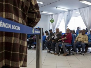 Justiça libera R$ 2,3 bilhões de atrasados a beneficiários do INSS