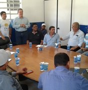 Seagri discute produção de leite com cooperativa e prefeitos eleitos