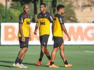 Diretoria do Galo afasta Jô, André e Emerson Conceição por indisciplina