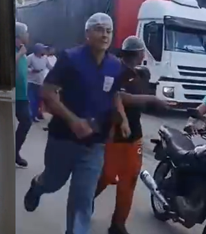 [Vídeo] Trabalhadores são evacuados durante incêndio em fábrica no Distrito Industrial
