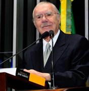 Ex-presidente José Sarney é internado após sofrer queda em casa