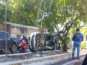 Motorista de Jeep que capotou em Arapiraca é preso por suspeita de embriaguez