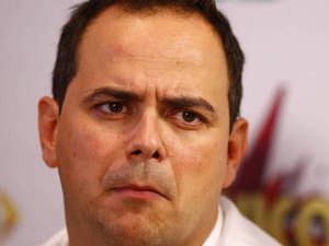 Carioca leva 'prensa' da mulher e surpreende após perder peso