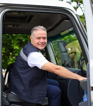 Viajando em um caminhão há três dias, Renan Filho chega a Belém neste sábado para a COP 30