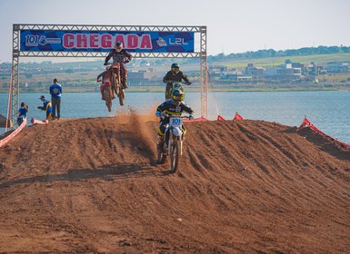 Luciano anuncia recurso federal para arena fixa do Viva Motocross 