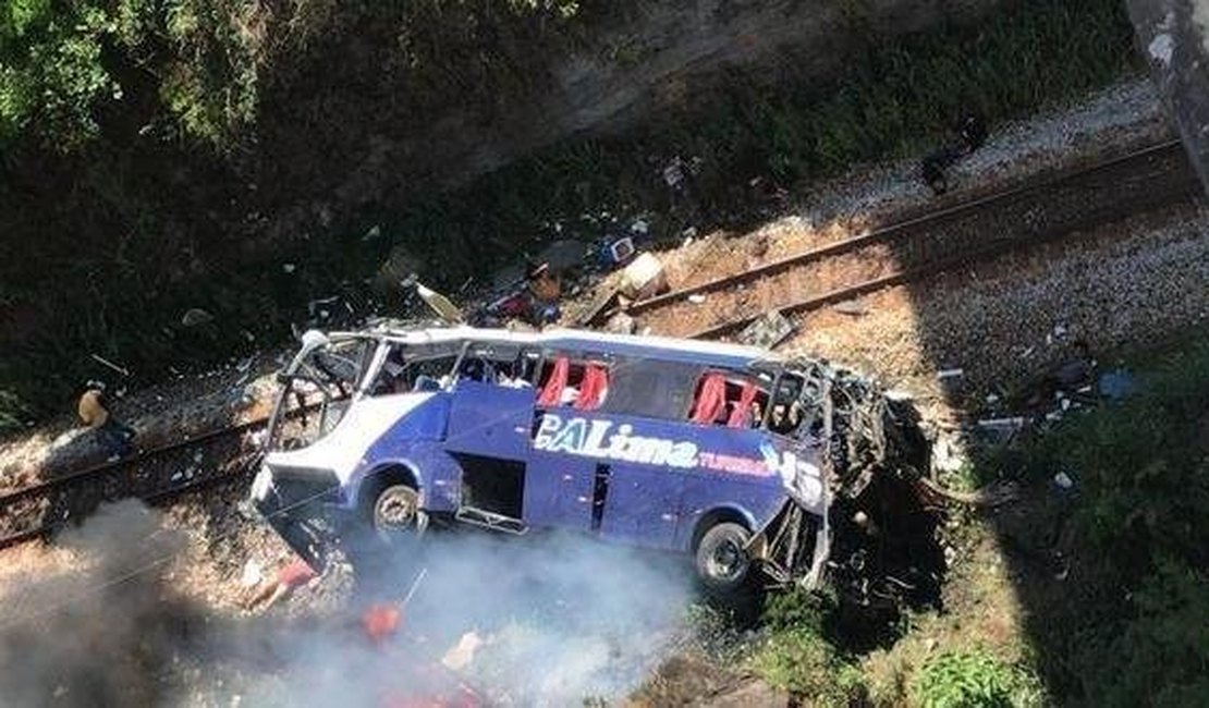Traslados de corpos de vítimas de acidente em MG deve acontecer nesta segunda, confirma município