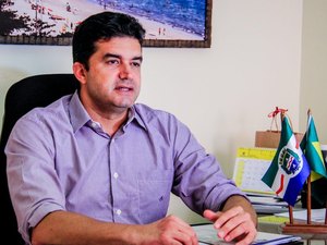 Rui Palmeira aponta falha na legislação para escolha de governador tampão, e não concorda com tese de “golpe”