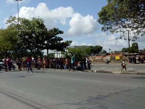 Familiares de reeducando realizam protestos na capital e no Agreste 