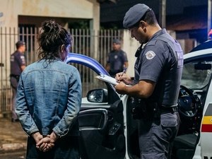 Mulher consegue fugir de casa e aciona a polícia após ser agredida em Pindorama