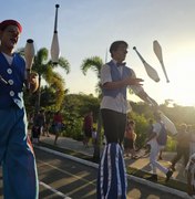 Aniversário da Escola de Circo é comemorado com Palhaceata no Bosque das Arapiracas