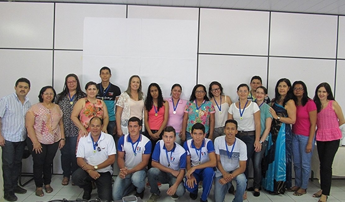 Escolas de Arapiraca vencem feira de ciências do Estado