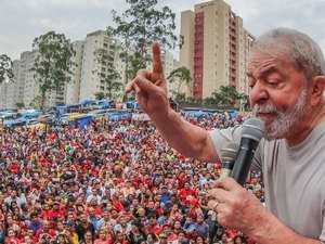 Gleisi: o candidato é Lula; aceitem que dói menos