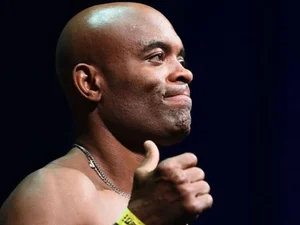 Anderson Silva anuncia mudança na carreira, viraliza e surpreende fãs