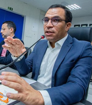 'Não há plano para privatizar a Casal', diz secretário Vitor Pereira