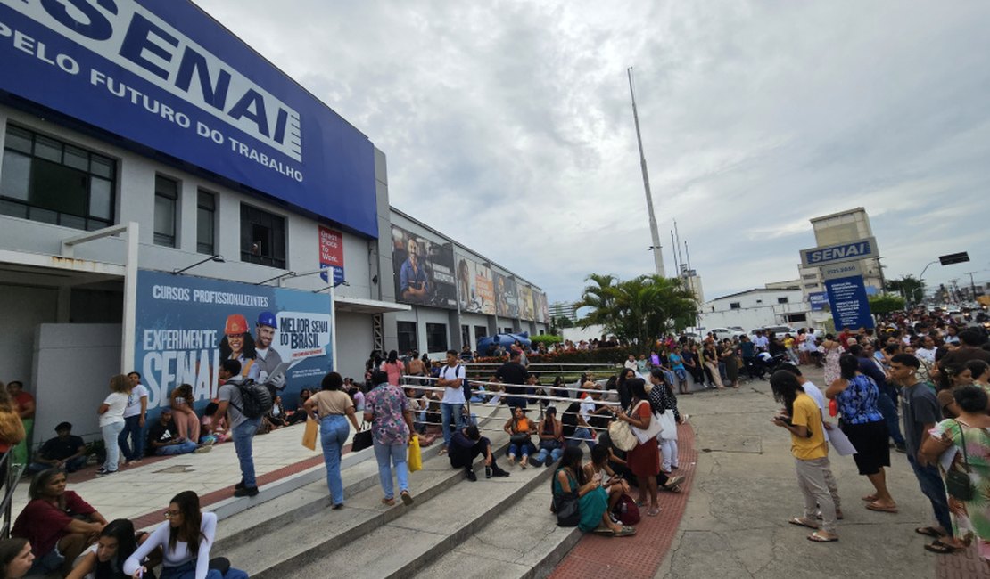 Emprega Jovem inscreve candidatos nesta terça-feira (14), no Auditório do Senai