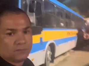 Flávio Moreno denúncia uso de ônibus escolares em evento