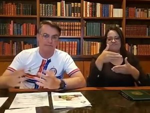 Bolsonaro afirma ser de 2015 vídeo que mostra facada que sofreu em 2018