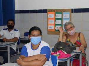 Matrículas para a Educação de Jovens, Adultos e Idosos já estão abertas