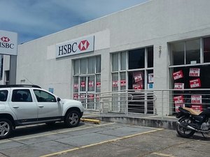 Greve dos bancos: transações podem ser feitas pela internet; agências registram filas