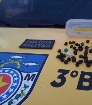 Após denúncia, barbeiro é preso com 47 bombinhas de maconha em Teotônio Vilela