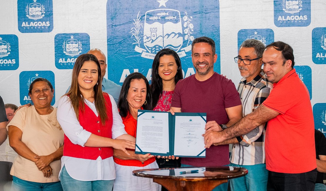 Na Expobacia Leiteira, Paulo Dantas lança programa e assina termo de fomento ao cooperativismo alagoano