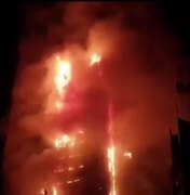 Torre de 48 andares pega fogo nos Emirados Árabes; sete ficam feridos