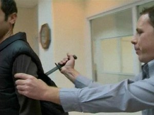 Repórter israelense é esfaqueado ao vivo