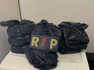 Suspeito é preso com 10 kg de drogas escondidas em bolsa de mulher