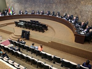 ?TJ declara legal lei que isenta taxa de concurso para residentes em AL