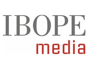 Classe AB é quem mais consumiu TV em celulares e tablets, aponta Ibope