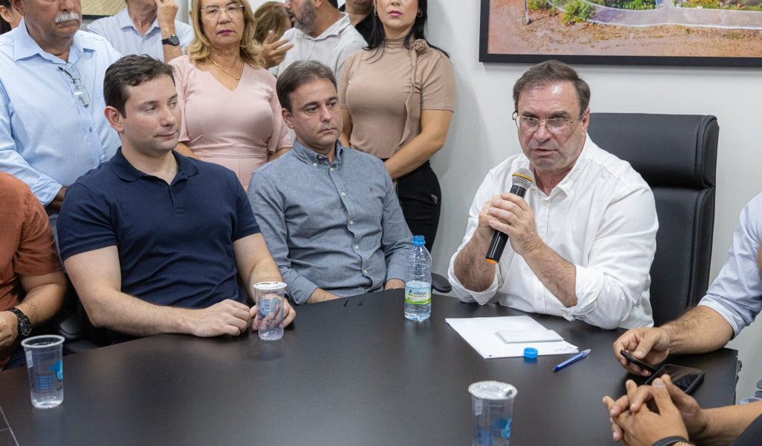 Prefeito Luciano garante pavimentação de mais dois bairros de Arapiraca