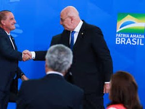 Onyx e Osmar Terra discutem saída de Mandetta