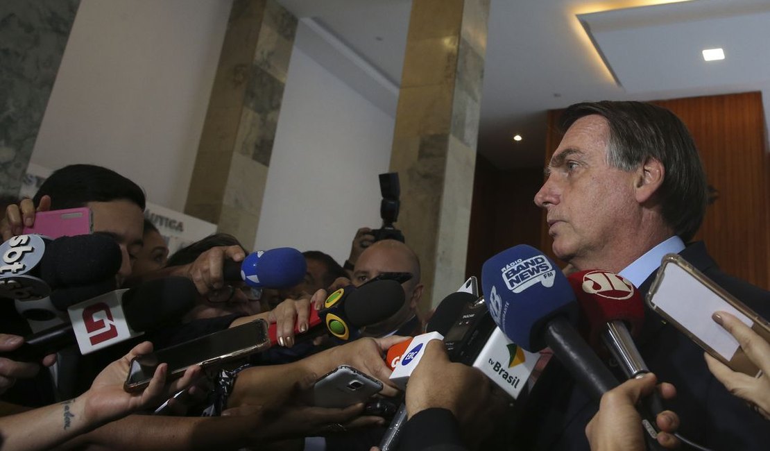 Bolsonaro diz que apoia suspensão da tabela do frete