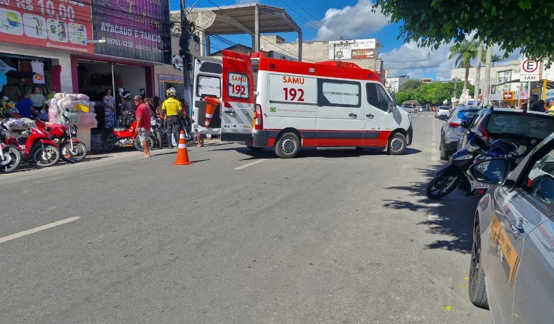 Colisão entre motocicletas deixa duas pessoas feridas no Centro de Arapiraca