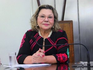 Em Arapiraca, deputada federal Tereza Nelma defende profissionalizações das associações