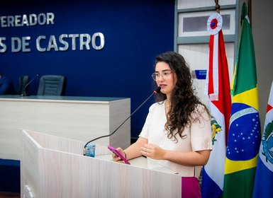 Teca Nelma parabeniza servidores de Maceió por mobilização que garantiu avanços nas carreiras