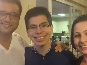 Após meme, Silvio Santos conhece filho de Geraldo Luís