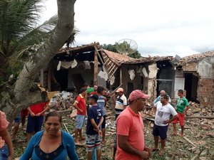 Alagoanos morrem durante explosão de fábrica de fogos