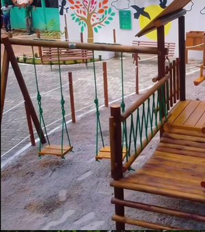 Prefeito de Japaratinga inaugura praça no povoado Copaoba
