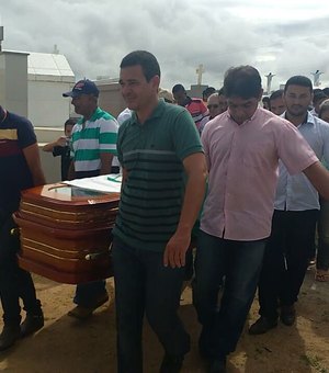 Corpo de vereador assassinado em Craíbas é enterrado
