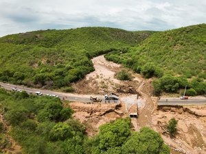 Piranhas: Força-tarefa busca restabelecer fluxo no Centro Histórico e na AL-225 até sexta-feira