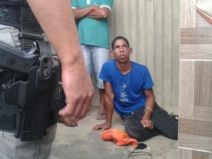 Jovem é espancado por populares depois de roubar celular no bairro São Luiz