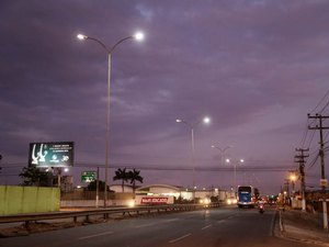 Prefeitura e Ministério Público religam iluminação de trecho da AL-220